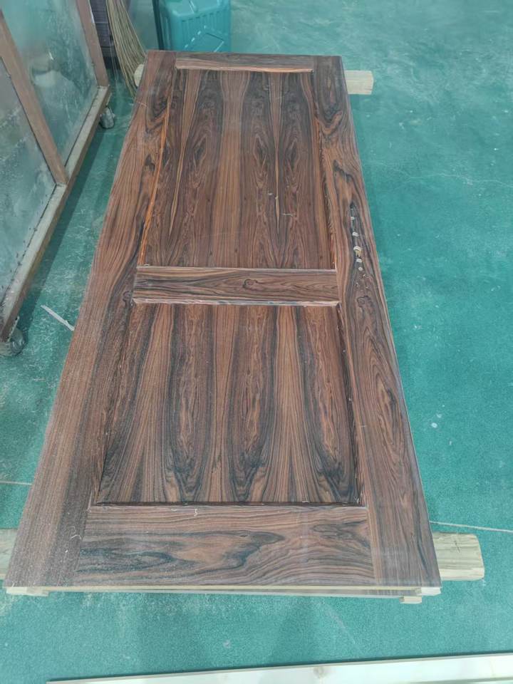 Premium Front Doors: Custom Wood Entry Doors by Jusen Manufacturer